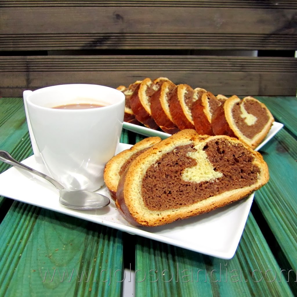 Pan de leche y chocolate, fácil receta casera paso a paso.