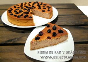 Pudin de pan y arándanos