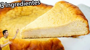 BIZCOCHO de PLÁTANO ,SIN HORNO🍞🍌 (solo 3 INGREDIENTES, SIN AZÚCAR y SIN HARINA)🍞🍌Pan o pastel